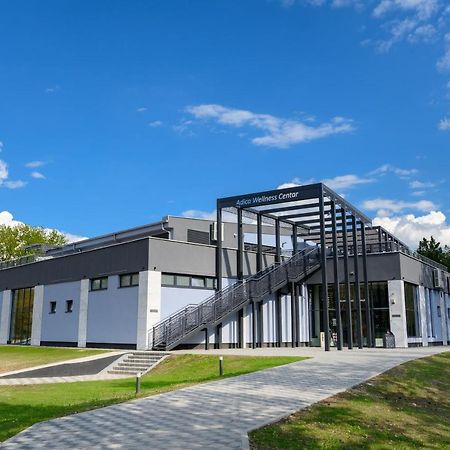 Adica Prenociste Sport Wellness Centar - Bazeni Hostel Ada Exterior photo